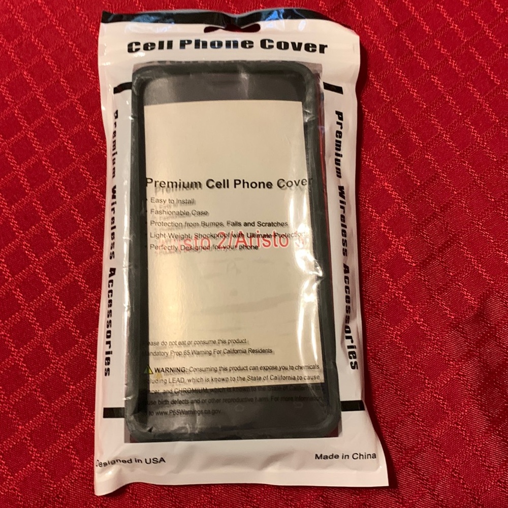 NWT- Cell phone case